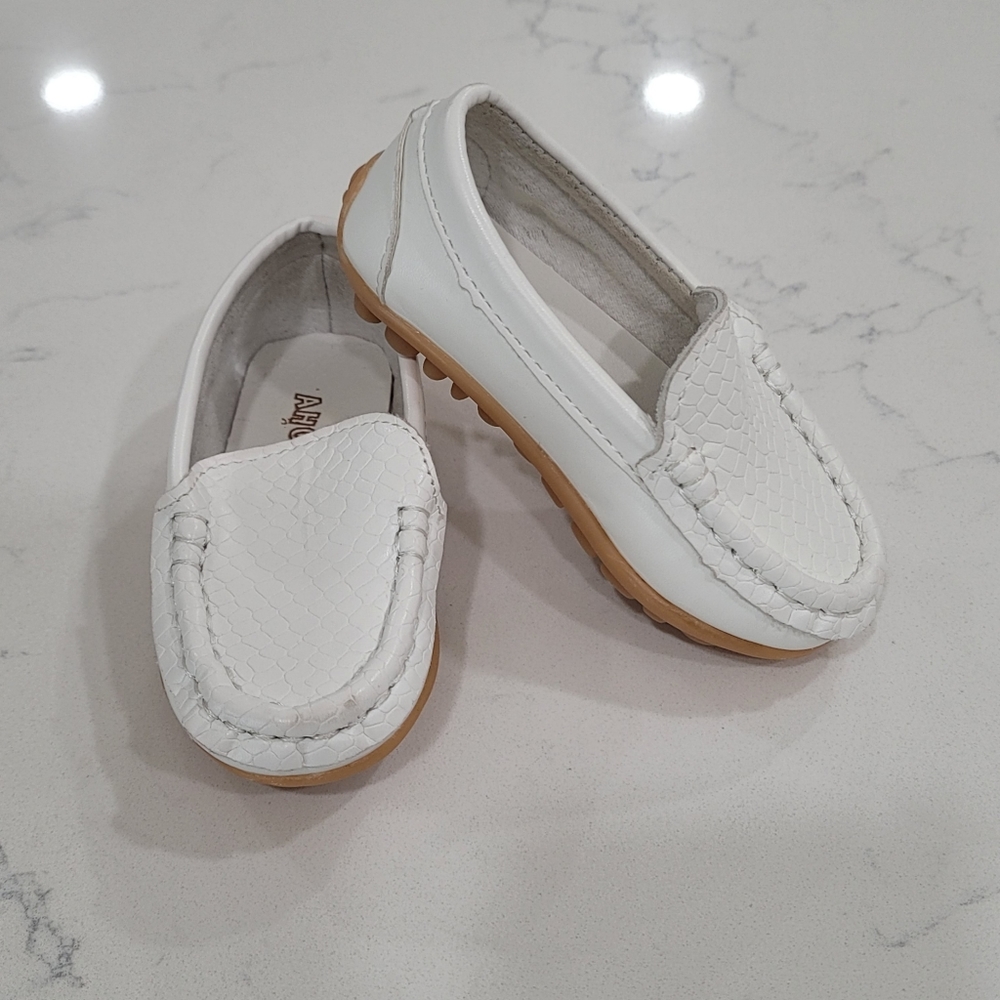 Ahcityah Dress Moccasins Toddler Size 21 or US Size 5.5
